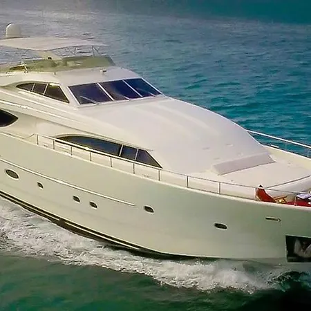Ferretti Flybridge *